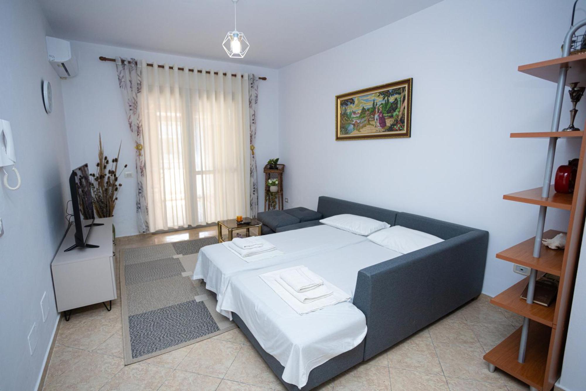 Sunny And Spacious In Orikum