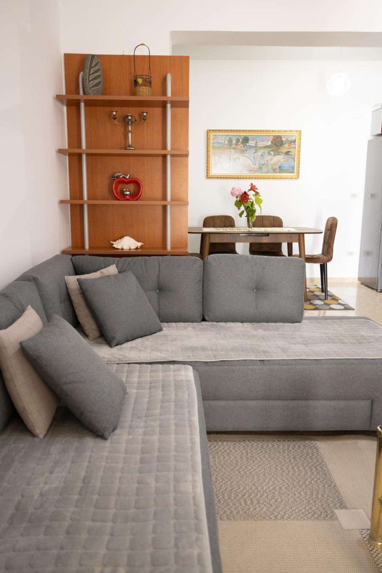 Apartament Sunny And Spacious In *