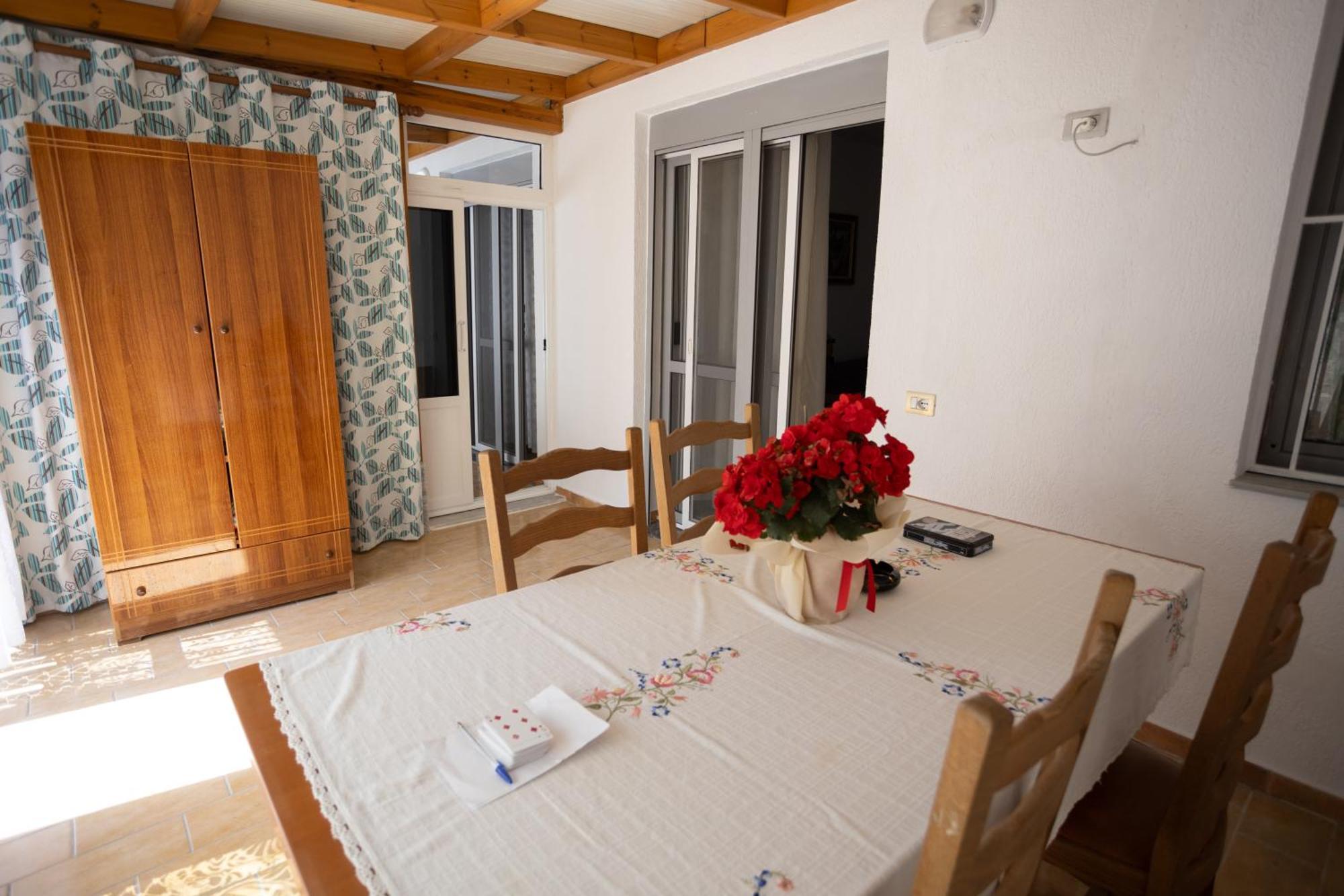 Sunny And Spacious In Orikum