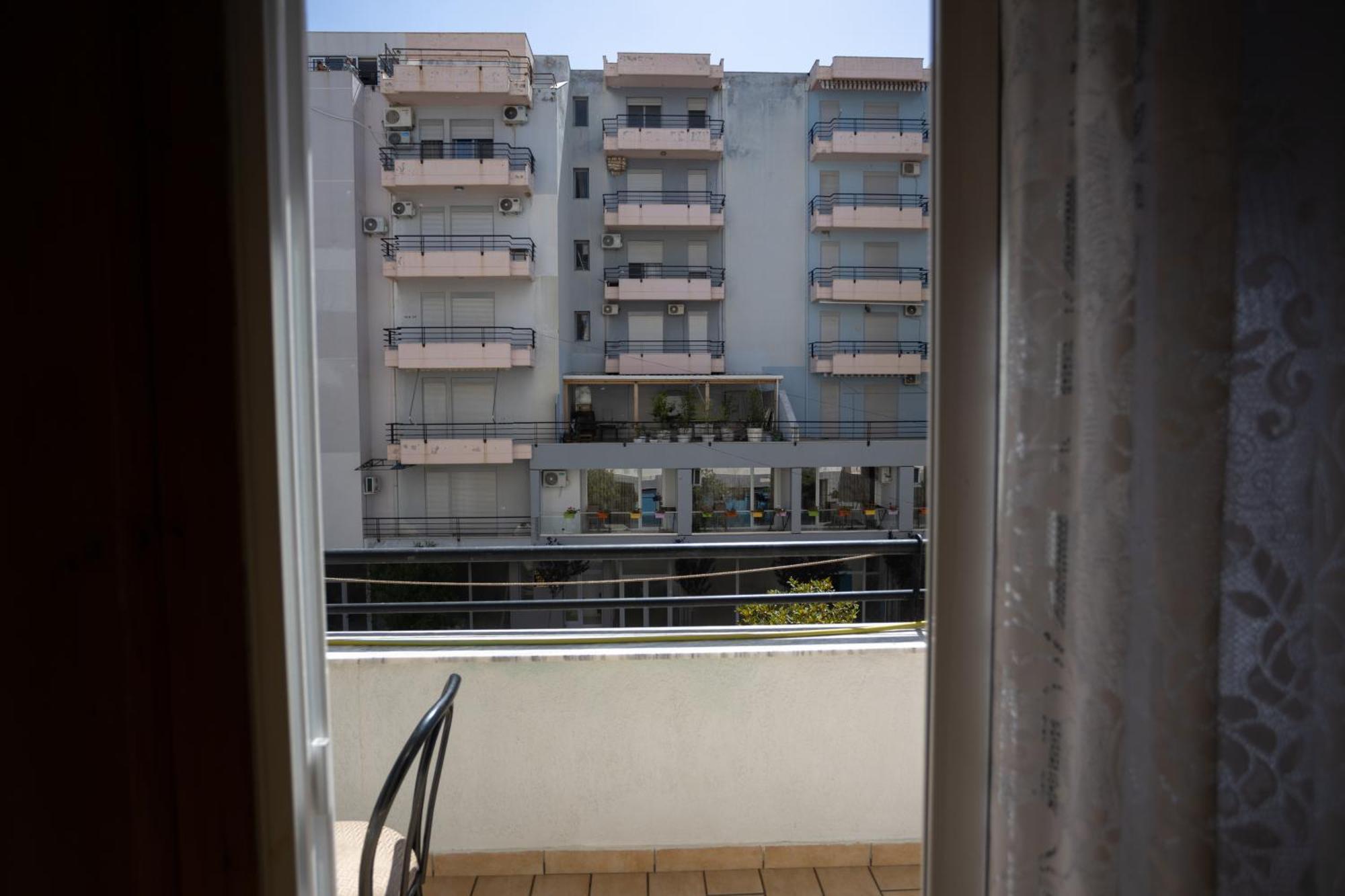 Sunny And Spacious In Apartament *