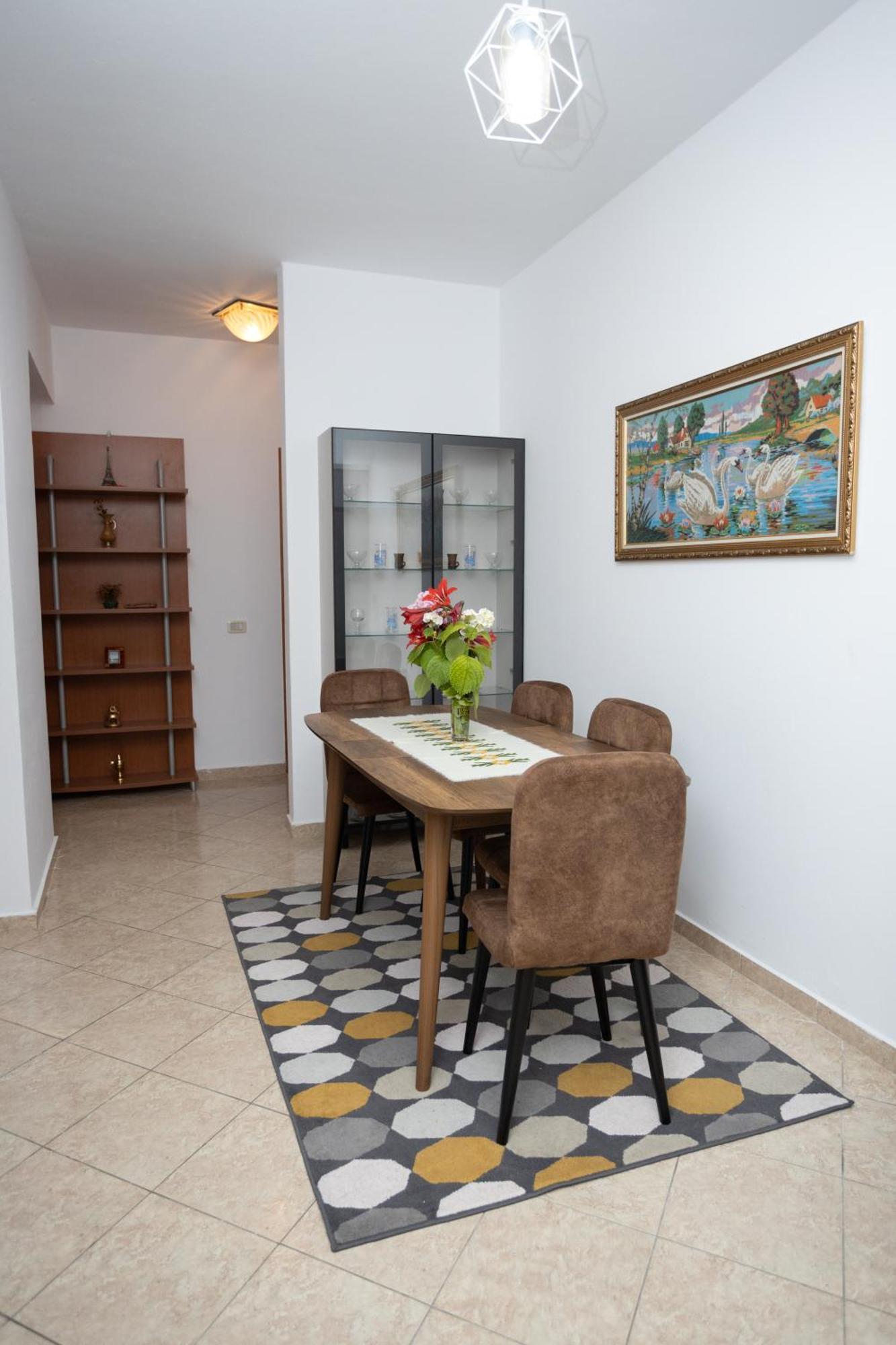 Sunny And Spacious In * Orikum